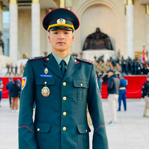 М. Гүрбазарсад: Аранзал залуу насаа байлдааны улаан туг дор өнгөрөөж байгаадаа баяртай байна